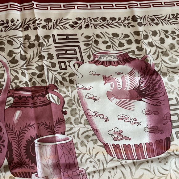 Large Silk Scarf 42 in square NWT silky Asian red pink teapots vessels vases - Picture 7 of 11